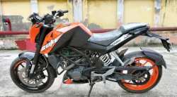 तुमची आवडती KTM Duke 200 स्पोर्ट्स बाईक केवळ ७० हजारात मिळवा, ऑफर वाचा