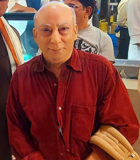 हे दृश्य पाहून राकेश रोशन यांना त्यांचा अभिनय फार आवडला होता. त्यानंतर राकेश रोशन यांनी तो अभिनेता कोण असे अनेकांना विचारले होते.