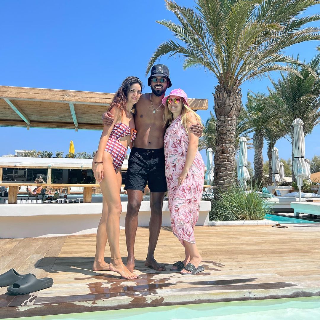 Natasa Stankovic Hardik Pandya Family Vacation