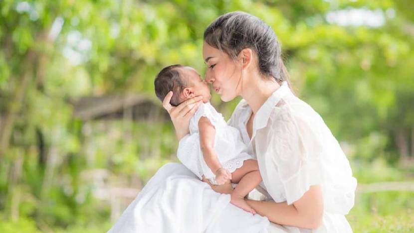 सरकारी नोकरी करणाऱ्या महिला या योजनेचा लाभ घेऊ शकत नाहीत. ही रक्कम सरकारकडून थेट महिलेच्या खात्यात जमा केली जाते.