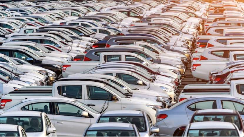 Celerio, Omni, Vitara, Alto, Swift आणि WagonR या कंपनीच्या कारच्या आघाडीवर आहेत ज्यांना पाकिस्तानमध्ये सर्वाधिक मागणी आहे.