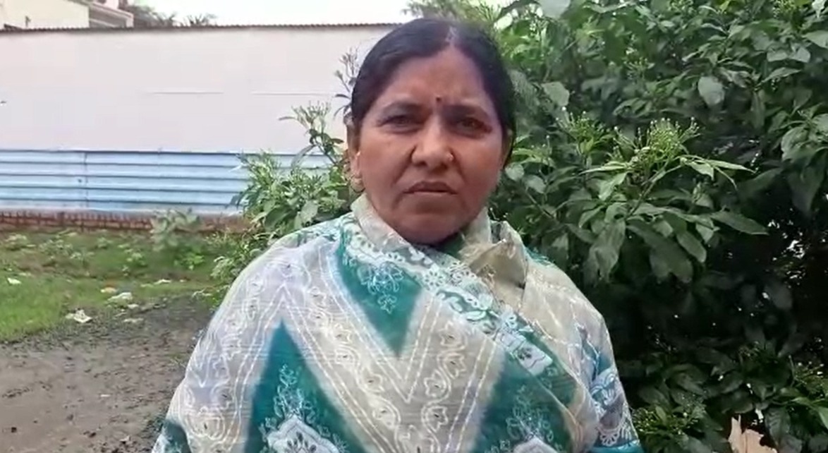 pooja chavan grandmother slams shinde government over inclusion of sanjay rathod