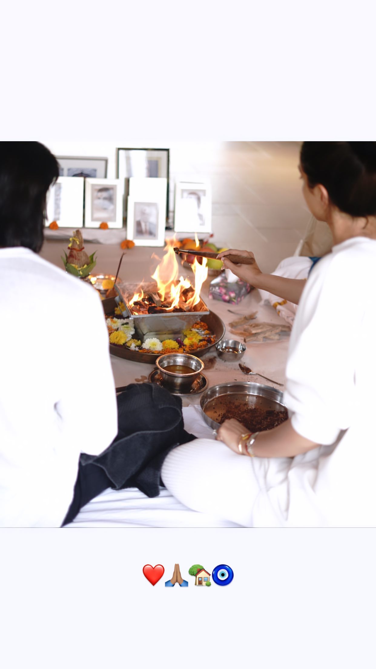 Ranveer Singh Deepika Padukone Alibaug Home Pooja Photos