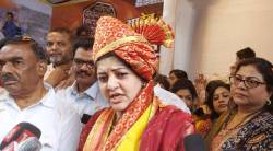 पुणे : आपल्याकडेच राजकारणी मुद्दाम चांगले रस्ते का करत नाहीत? – शर्मिला ठाकरेंचा सवाल!