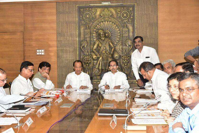 shinde fadnavis government sets record by issuing 749 resolutions in a month