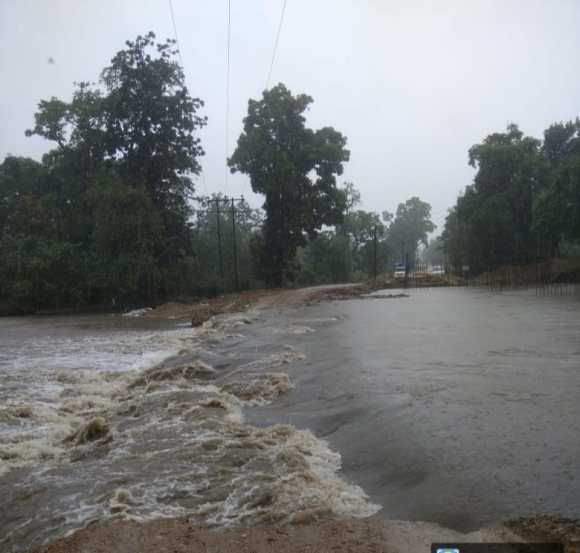 कुमरगुडा नाला…आलापल्ली - भामरागड मार्ग देखील पूर्णपणे बंद झाला आहे.