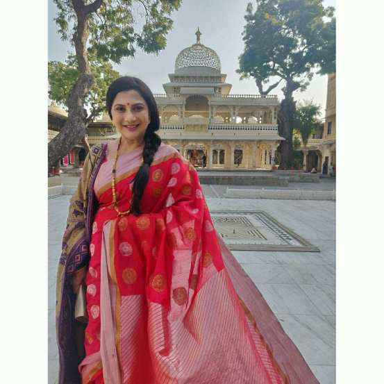 नुकतंच अशोक सराफ यांनी ते निवेदिताच्या प्रेमात कसे पडले, याचा खुलासा एका मुलाखतीदरम्यान केला.