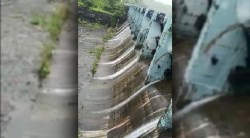 बदलापूरः अखेर बारवी धरण ओव्हरफ्लो ; जिल्ह्याची पाणीचिंता मिटली
