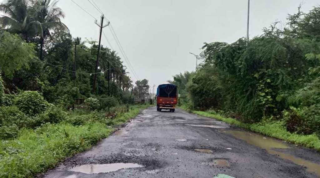 potholes on barvi dam road