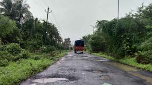 potholes on barvi dam road