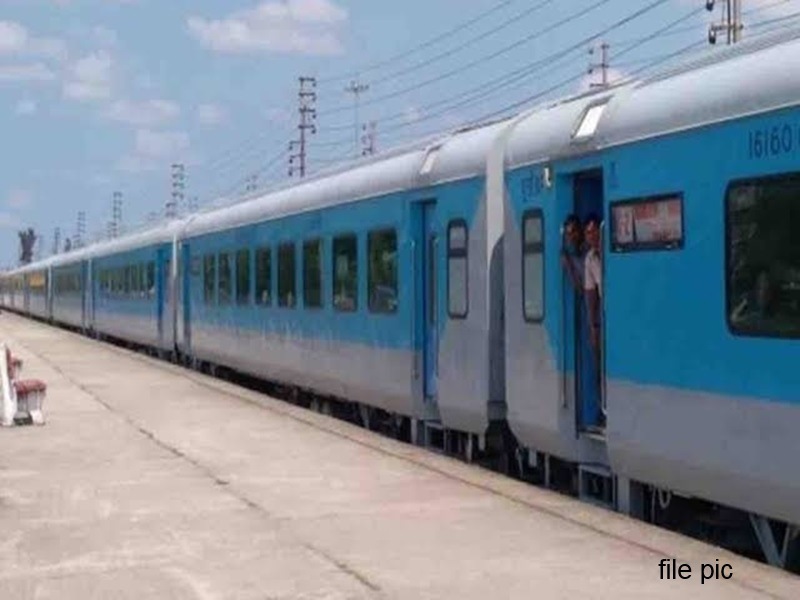 नवी दिल्ली ते भोपाळला जाणारी भोपाळ शताब्दी ताशी १५० किमी वेगाने धावते.
