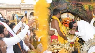 cm eknath shinde jejuri temple visit