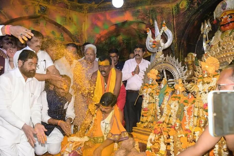 cm eknath shinde visit jejuri temple photos
