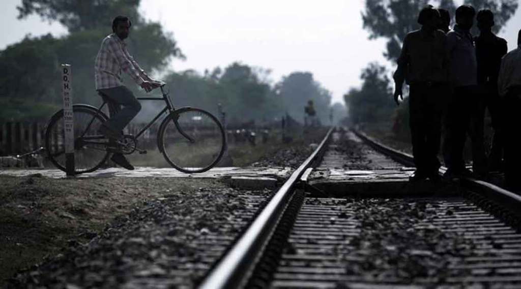 railway crossing railway crossing