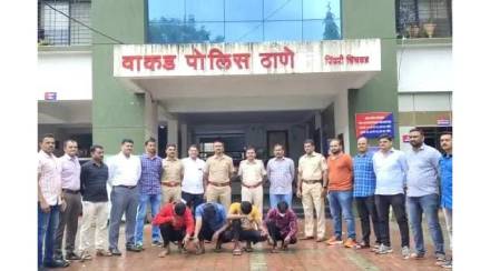 ( पिंपरी-चिंचवड शहरातील रहाटणी इथल्या 'राज स्वीट मार्ट'दुकानाची तोडफो़ड केल्याप्रकरणी चार जणांना अटक )