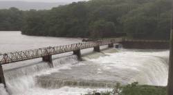 कोल्हापुरात पंचगंगा धोका पातळीच्या दिशेने, राधानगरी धरणाचे २ दरवाजे उघडले, नागरिकांचे स्थलांतर सुरू