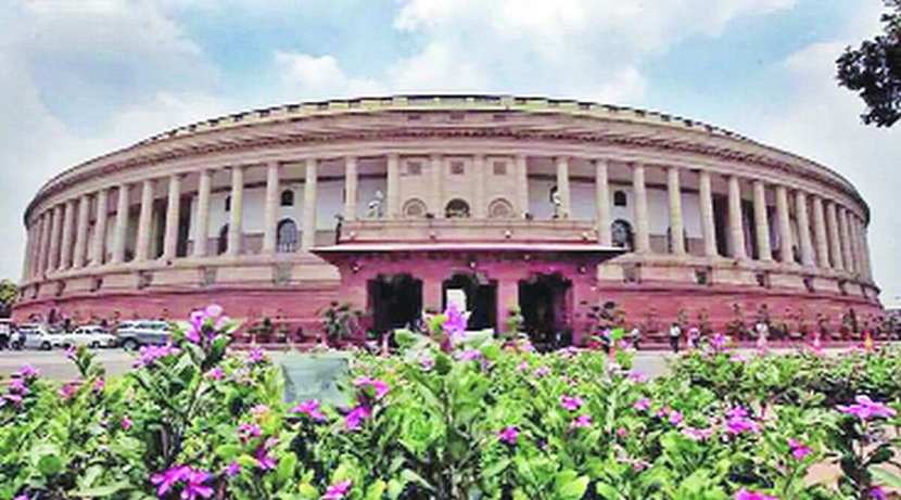 अगदी सुरक्षेपासून प्रवासापर्यंत मंत्र्यांवर हजारो रुपये खर्च केले जातात.