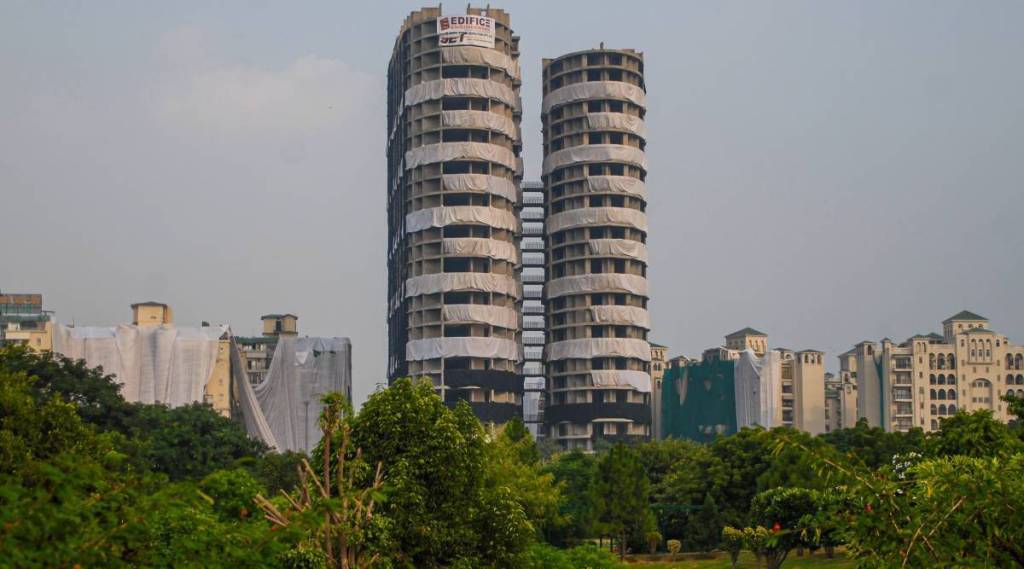noida supretech twin tower