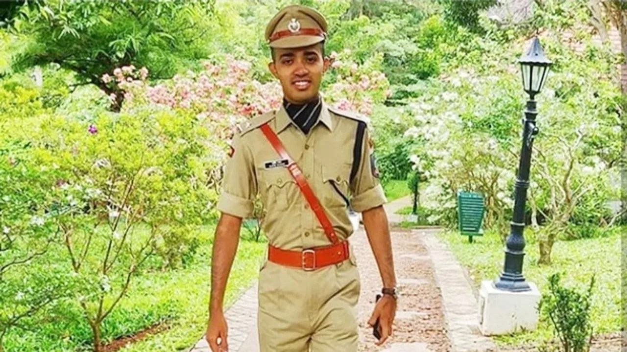 चालू घडामोडींच्या तयारीबाबत सफीन म्हणतात, “यूपीएससीचे उमेदवार वर्तमानपत्रातून चालू घडामोडींच्या नोट्स बनवतात पण मी त्या कधीच बनवल्या नाहीत.
