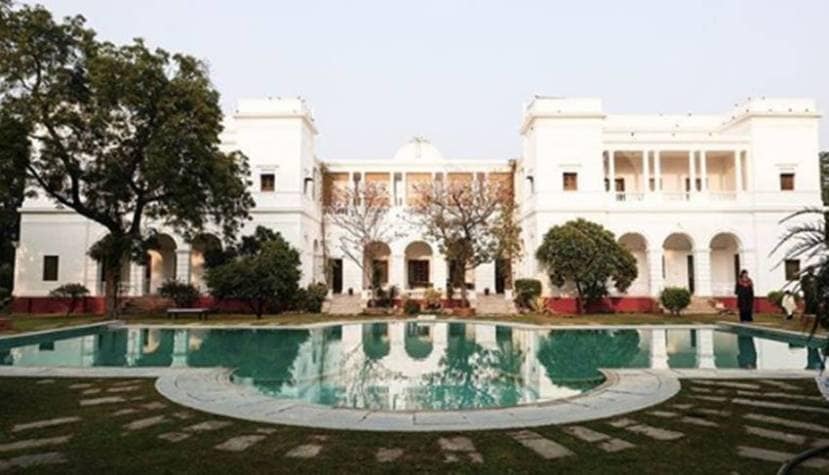 सैफचा ८०० कोटींचा पतौडी पॅलेस हा त्याच्यासाठी फारच खास आहे. या पॅलेसला मिळवण्यासाठी त्याने अथक परिश्रम घेतले आहेत.