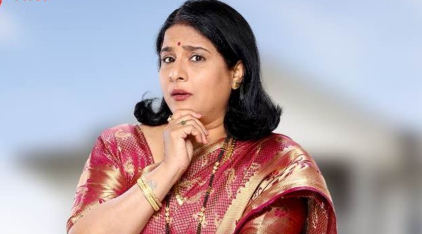 अभिनेत्री शुभांगी गोखले - मराठी चित्रपटसृष्टी आणि मालिका विश्वात आपल्या दमदार अभिनयाने स्वतःची वेगळी ओळख निर्माण करणाऱ्या अभिनेत्री म्हणून त्यांची ओळख आहे.