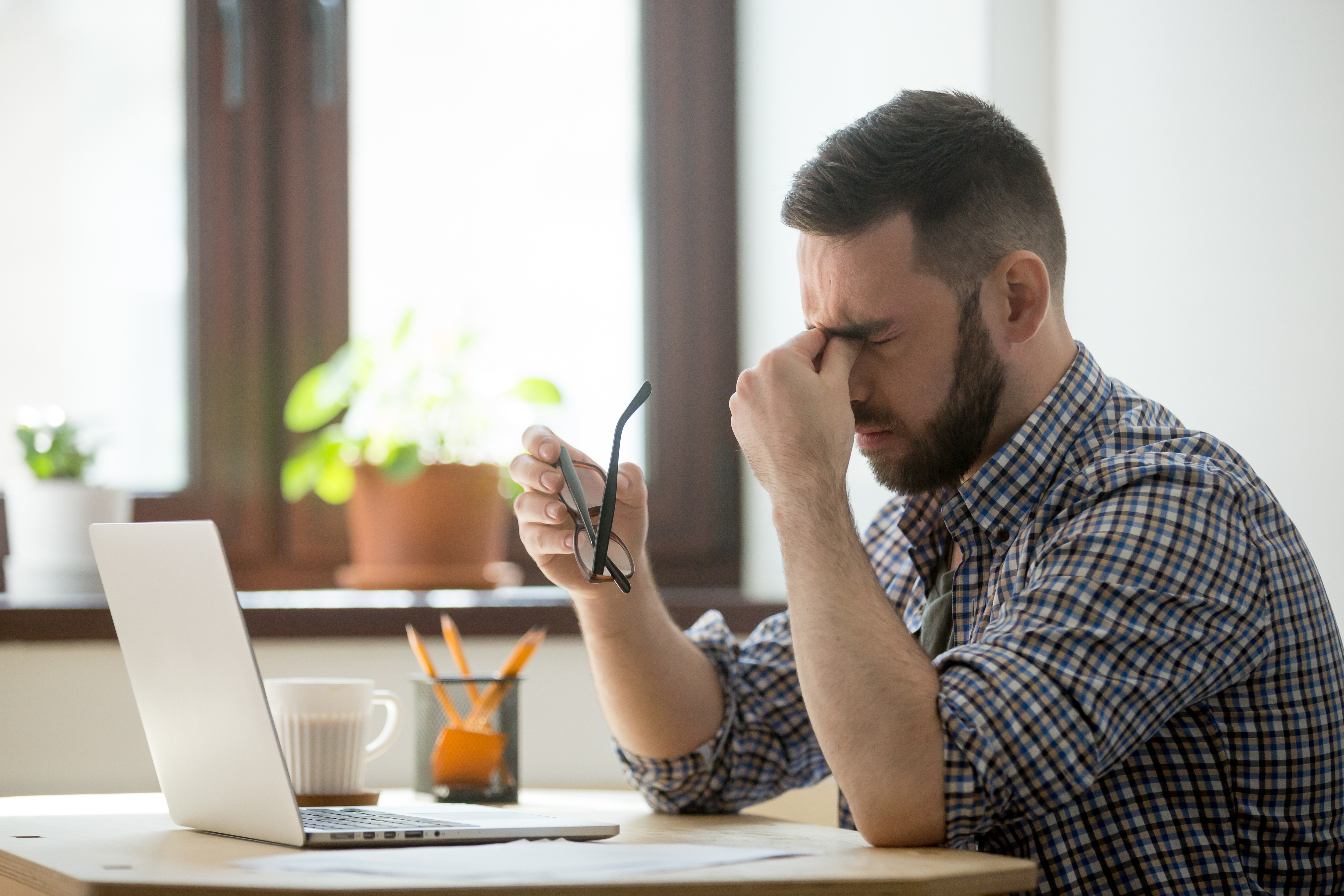 The risk of eye diseases increases after the age of forty