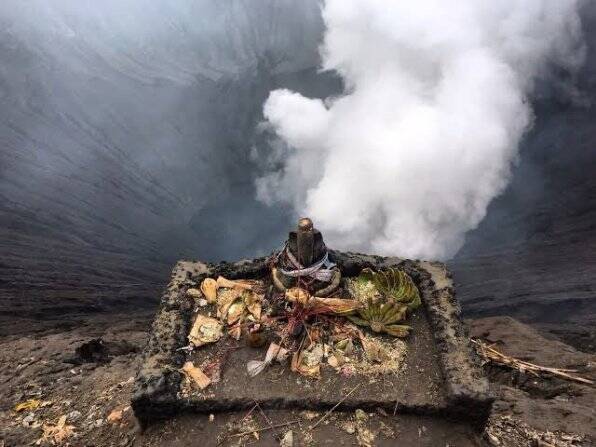 volcano ganesha in indonesia mount bromo 700 years old lord ganpati idol at the top of active volcano