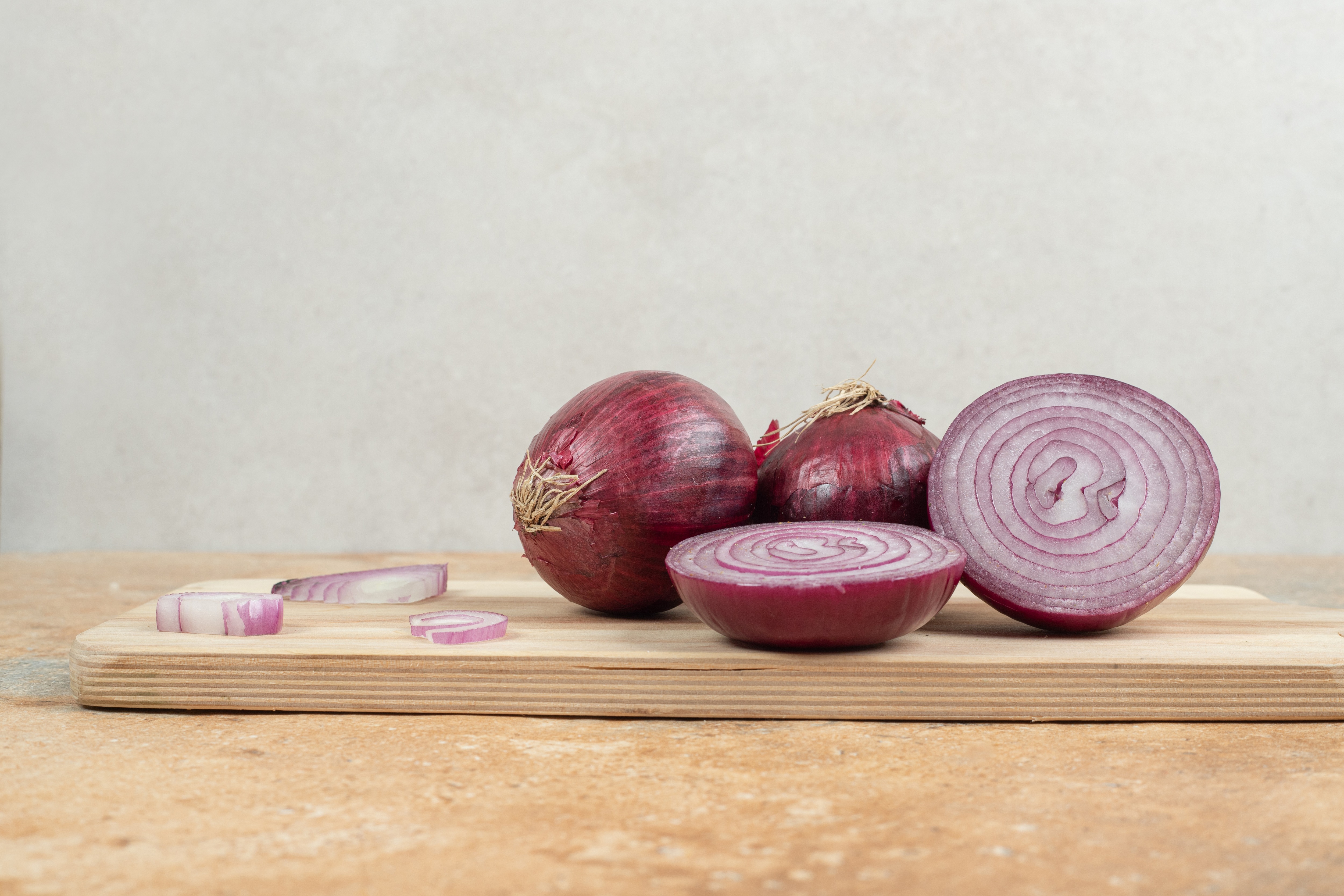 Onion will cure baldness problem