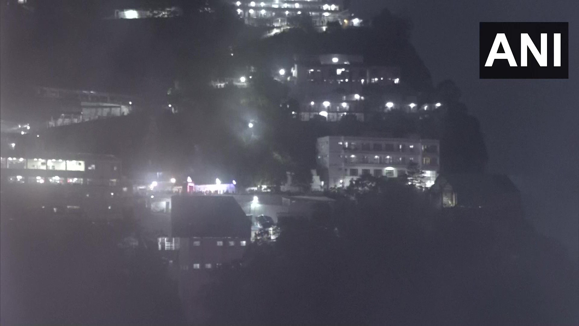 Large number of Devotees arrived at Vaishno Devi Temple on first day of Navratri