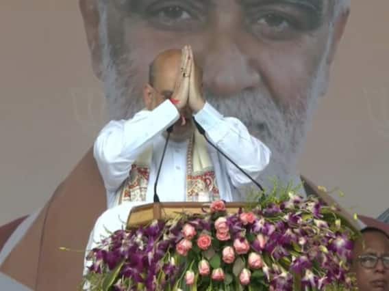 १. नितीश कुमार यांनी पंतप्रधान होण्याची महत्त्वाकांक्षा पूर्ण करण्यासाठी राष्ट्रीय जनता दल (राजद) आणि काँग्रेसशी हातमिळवणी करून भाजपचा विश्वासघात केला.