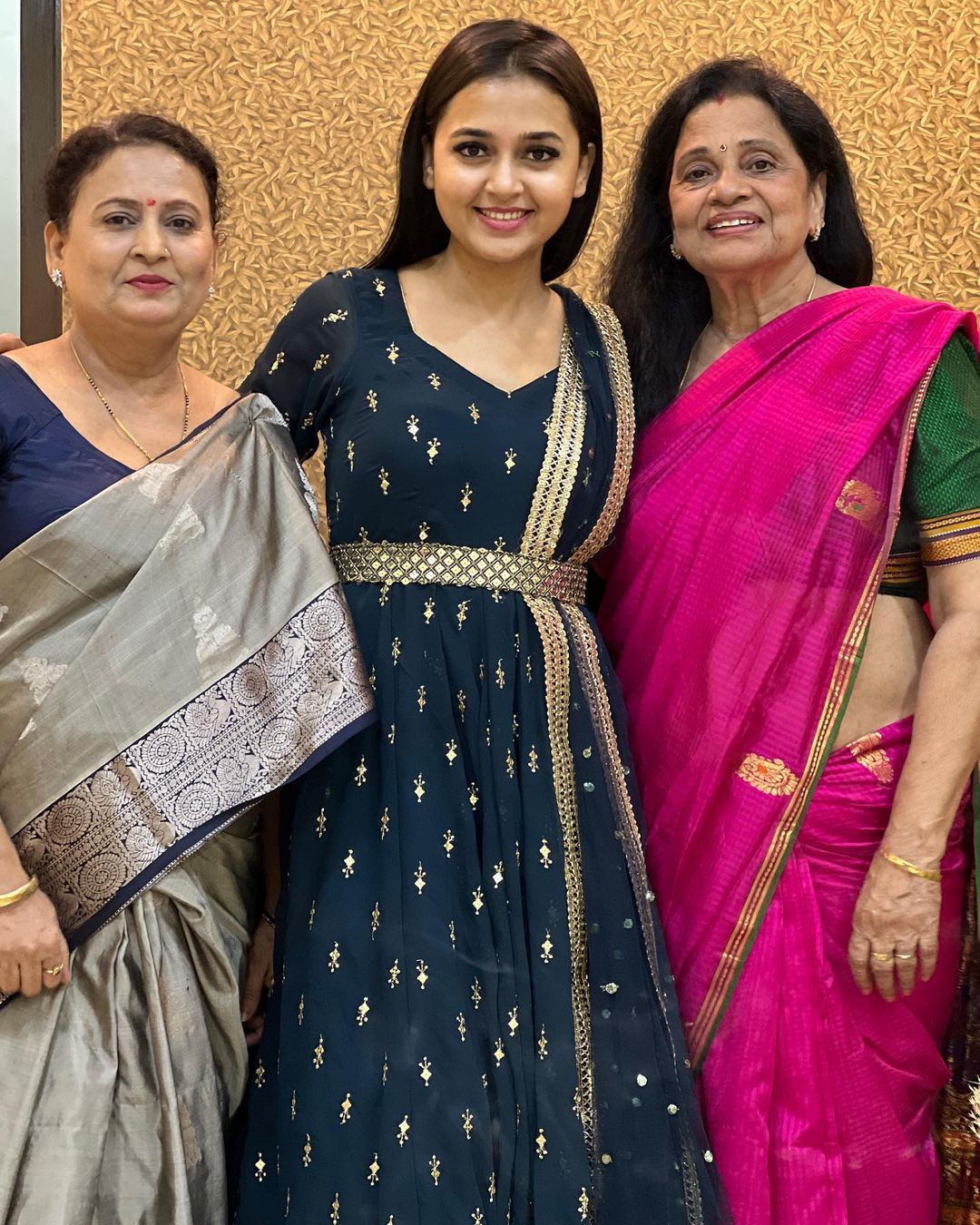  Tejaswi and Karan worship Ganapati togethe