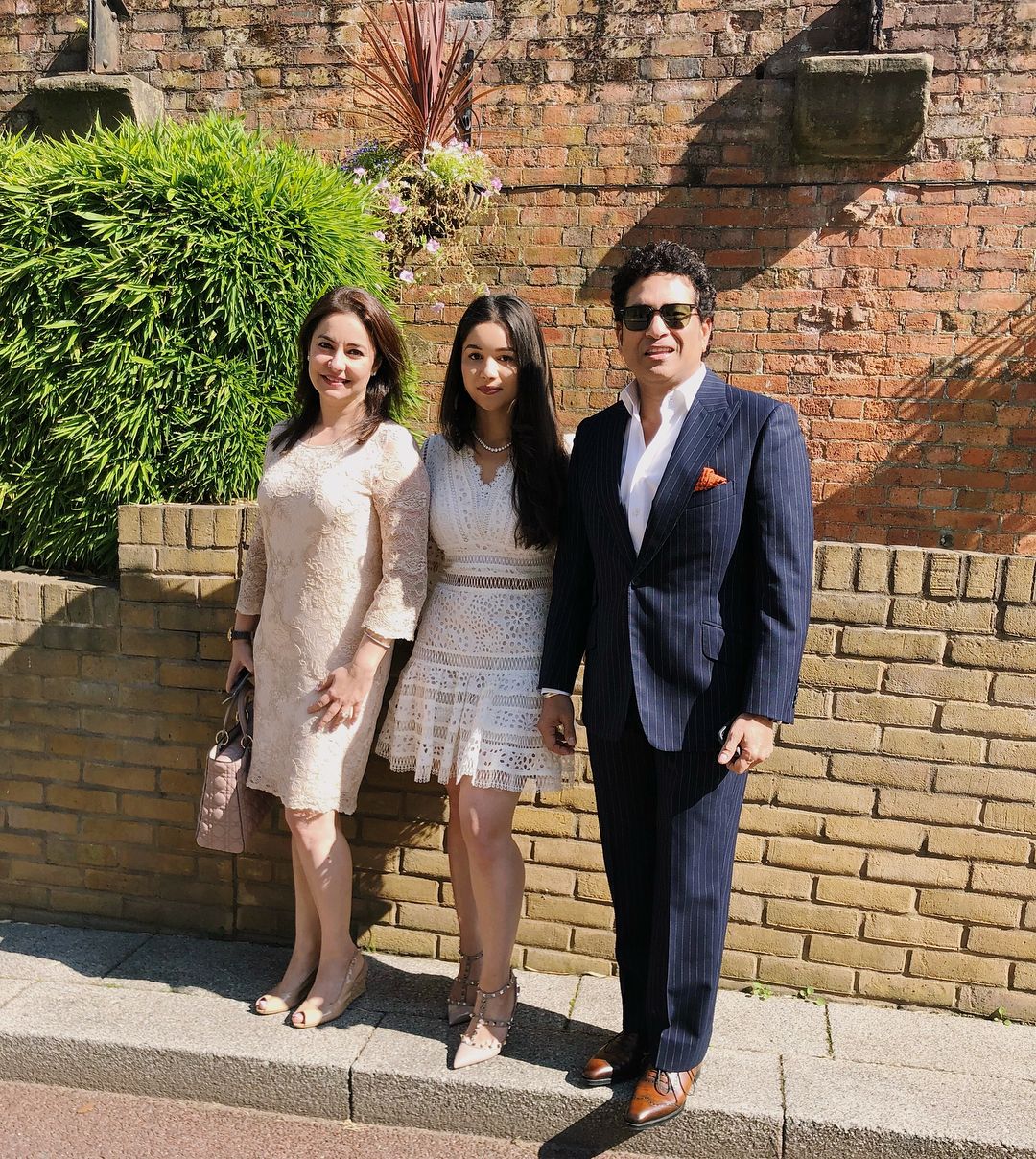 Sara sachin Tendulkar photo on the college ID card in London