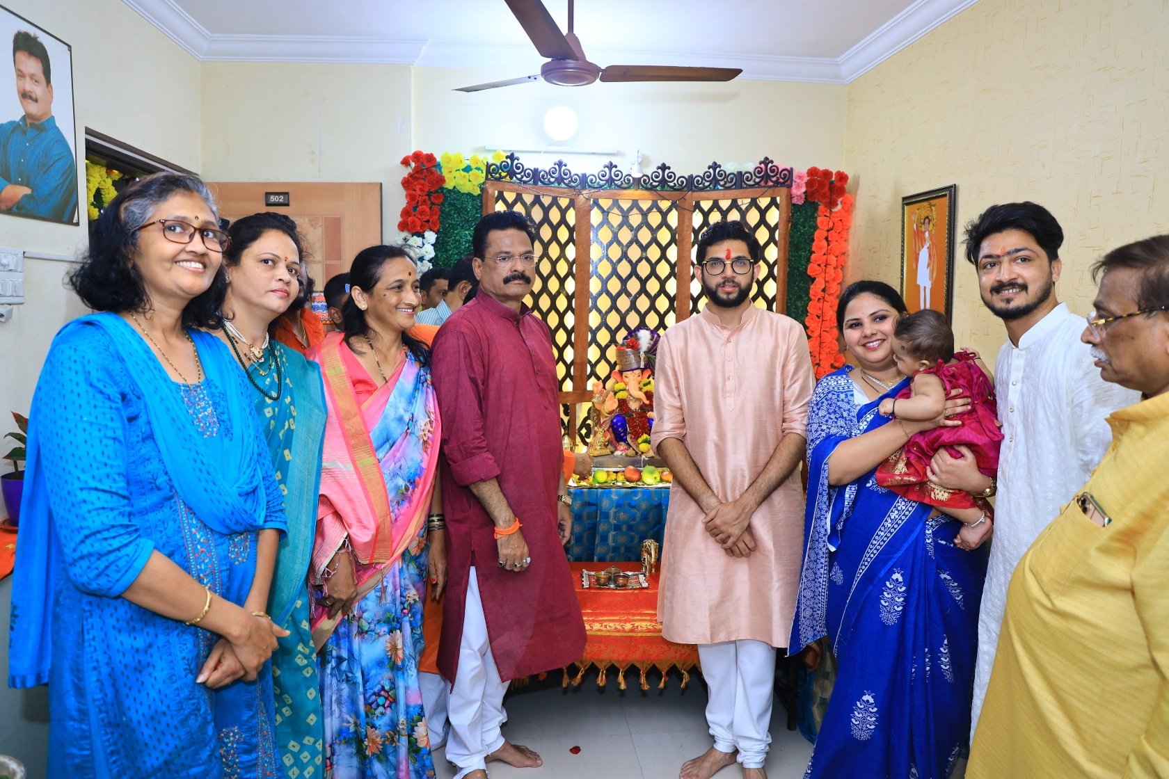Ganesh Utsav 2022 Shiv Sena Leader Aditya Thackeray Visited Various Supporters home and Lalbagh Cha Raja With Ex CM Uddhav Thackeray