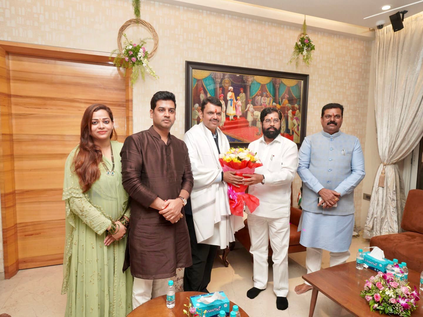 Ganpati utsav 2022 dcm devendra fadnavis reached cm eknath shindes home PM Modi vist Piyush Goyal home on ganesh chaturthi