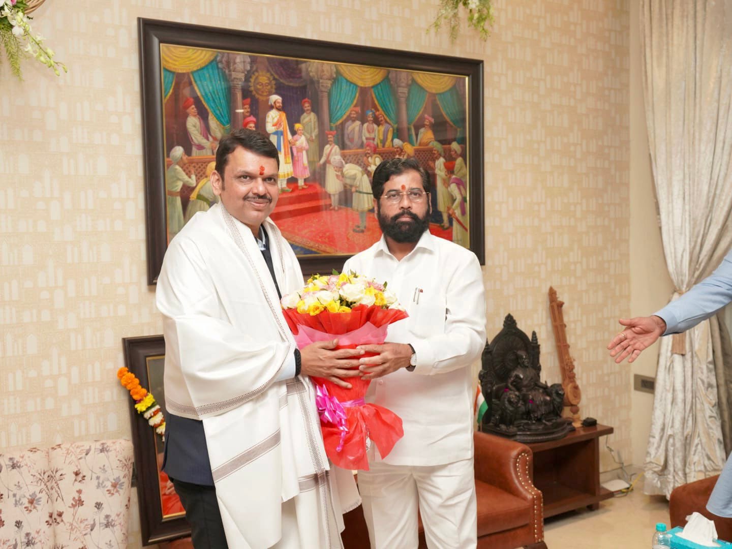 Ganpati utsav 2022 dcm devendra fadnavis reached cm eknath shindes home PM Modi vist Piyush Goyal home on ganesh chaturthi
