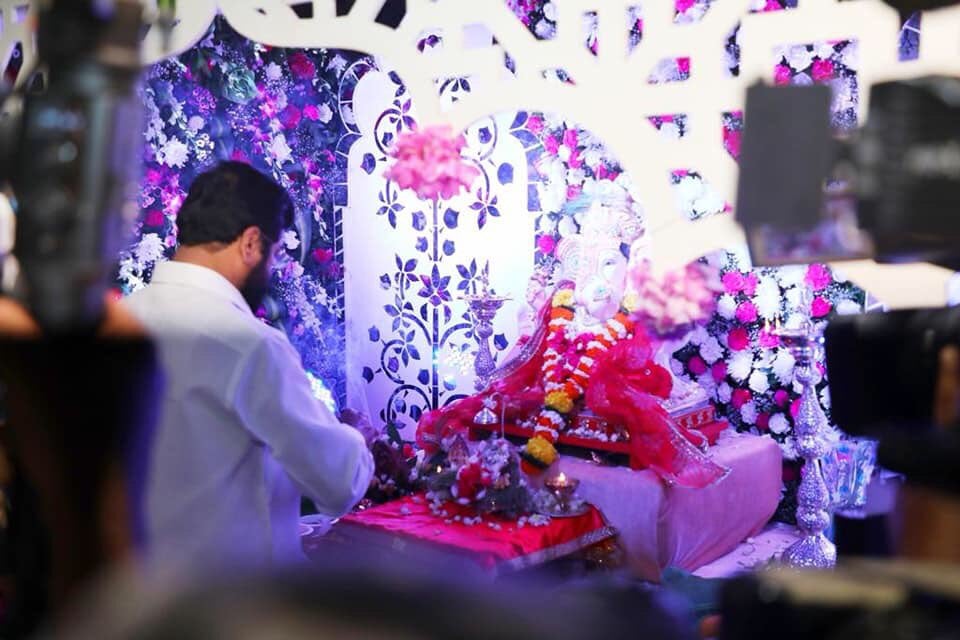Ganpati utsav 2022 dcm devendra fadnavis reached cm eknath shindes home PM Modi vist Piyush Goyal home on ganesh chaturthi