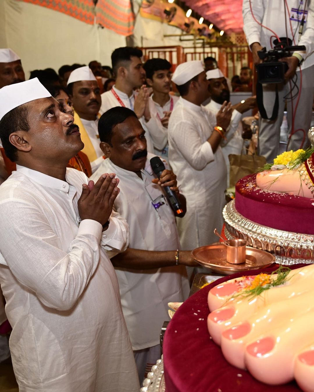 Ganeshotsav 2022 lalbaugcha raja donation money gold