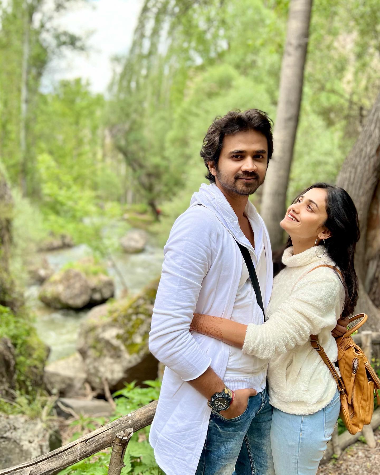 Hruta Durgule celebrate her first birthday after marriage with husband prateek shah