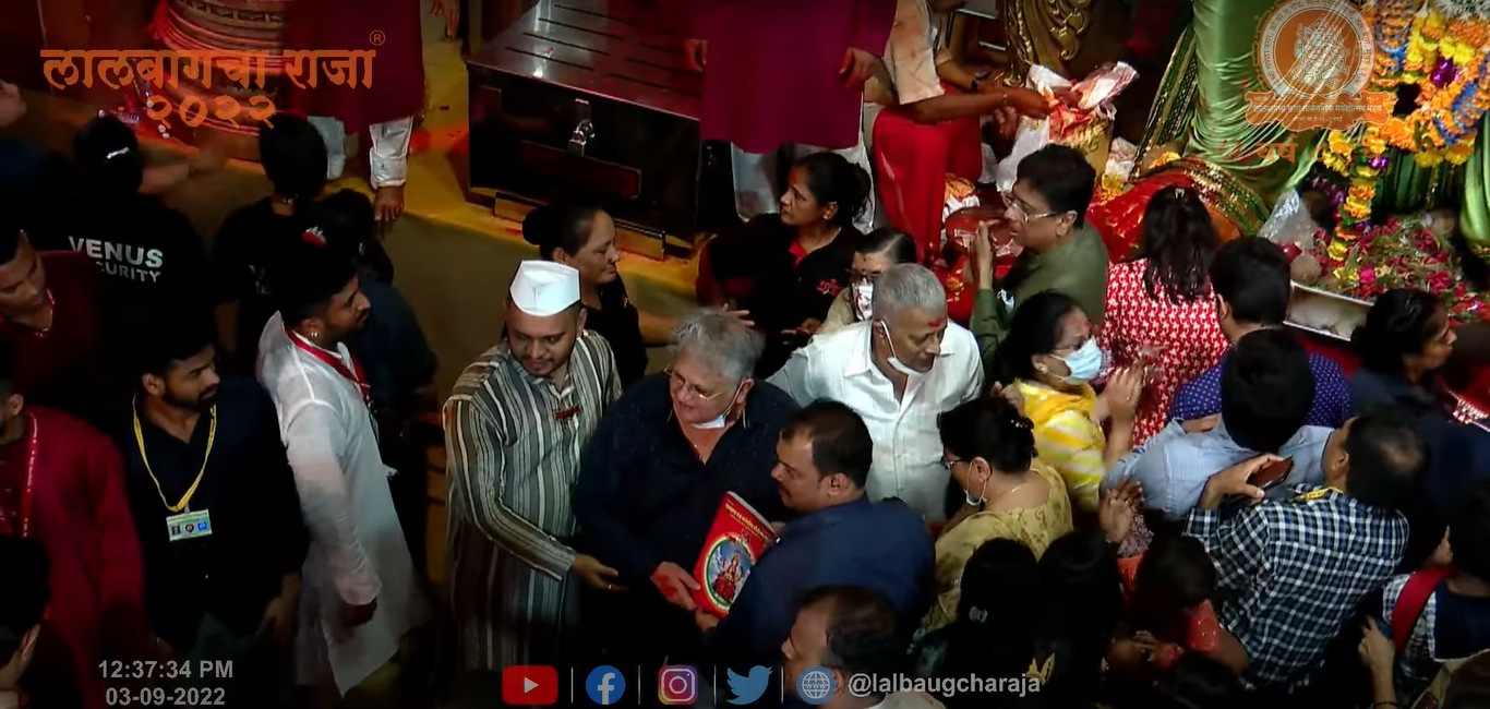 Lalbaugcha Raja 2022 Celebrities Photos