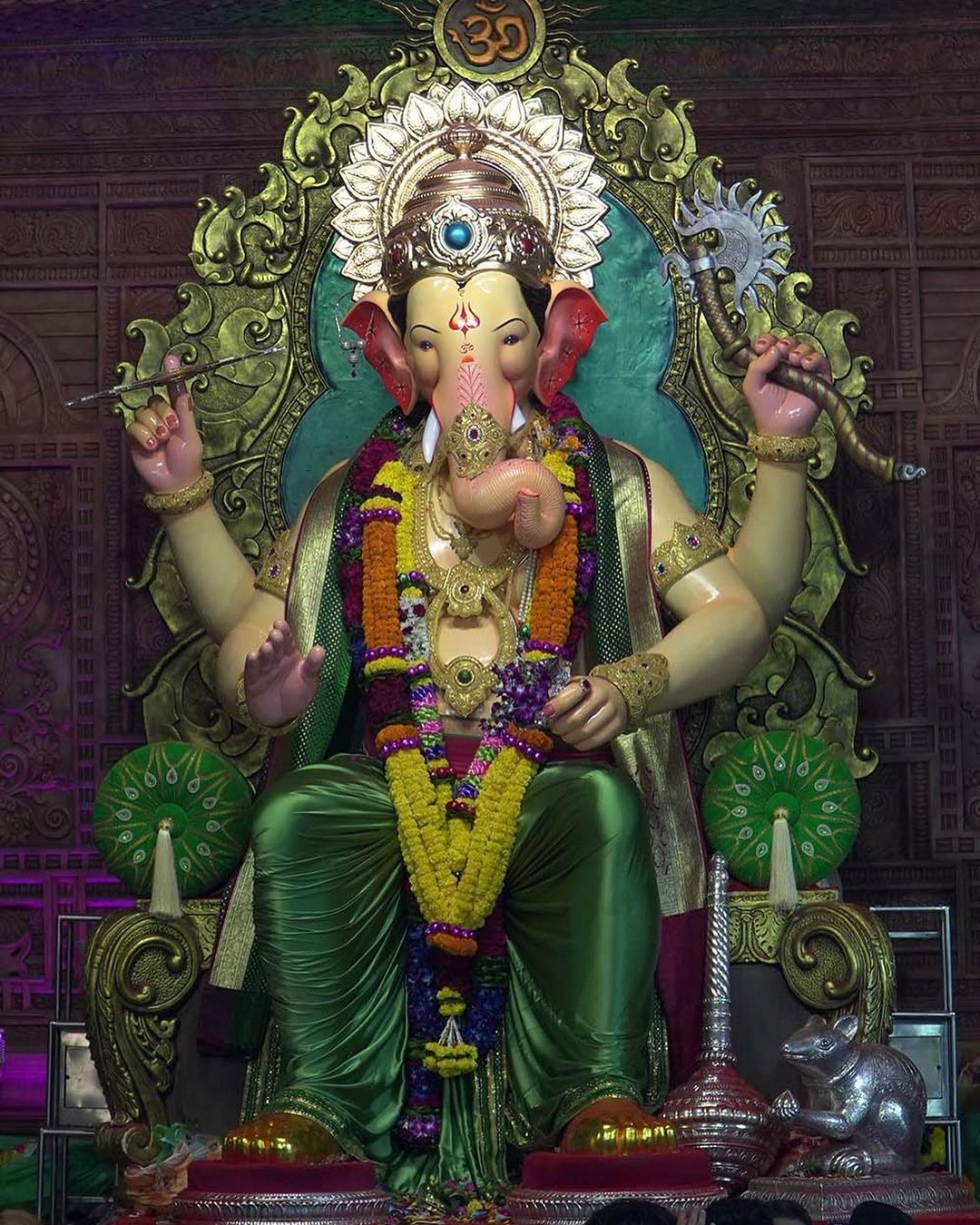 Lalbaugcha Raja 2022 Celebrities Photos
