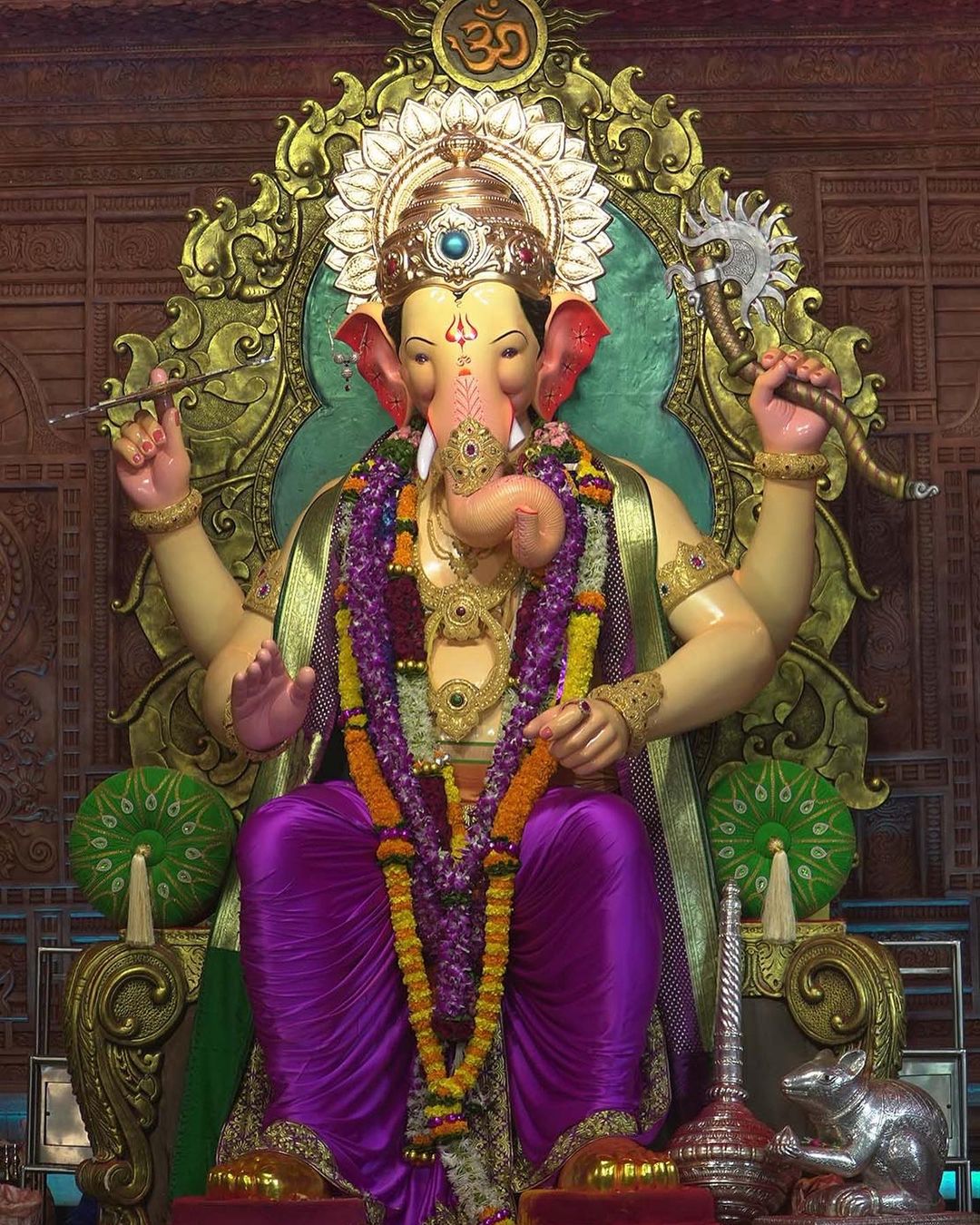 Lalbaugcha Raja 2022 Celebrities Photos