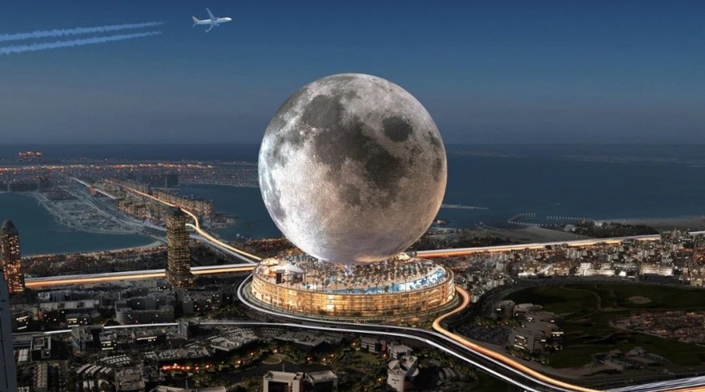 Moon shaped Luxury Resort