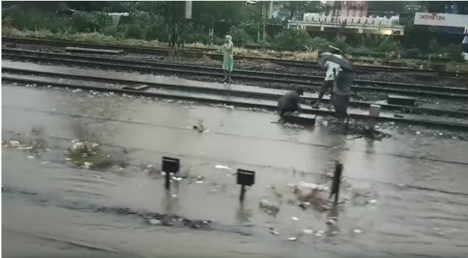 मागील चोवीस तासात सर्वाधिक पाऊस पूर्व उपनगरात पडल्याची नोंद झाली आहे.