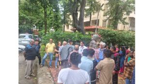 Residents aggressive to remove electricity tower