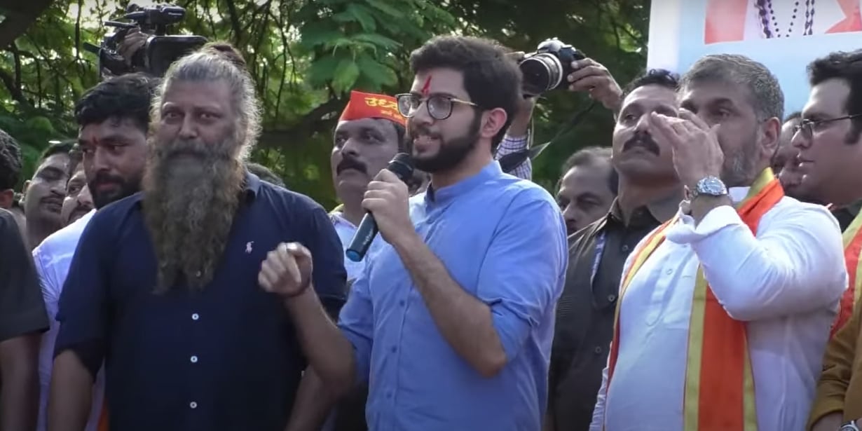 शंभर टक्के तळेगावात येणारा प्रकल्प सरकार बदलल्यानंतर पळवलाच कसा? असा सवाल करत महाविकास आघाडी सरकार असतं तर प्रकल्प गेलाच नसता, असा विश्वास आदित्य ठाकरे यांनी व्यक्त केला.