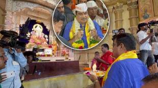 Nitin gadkari at dagdusheth ganpati