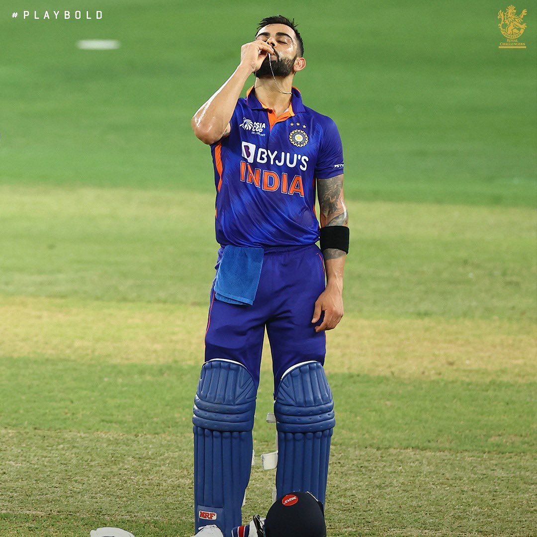 anushka sharma post for virat kohli after century