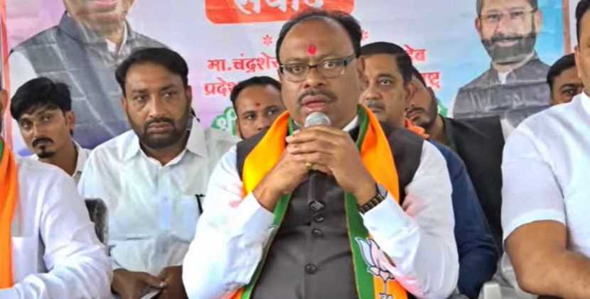 भाजपाचे प्रदेशाध्यक्ष चंद्रशेखर बावनकुळे सध्या पक्ष बांधणीच्या कामासाठी महाराष्ट्र दौऱ्यावर आहेत. मंगळवारी (१३ सप्टेंबर) त्यांनी नंदुरबार येथे माध्यमांशी संवाद साधला.