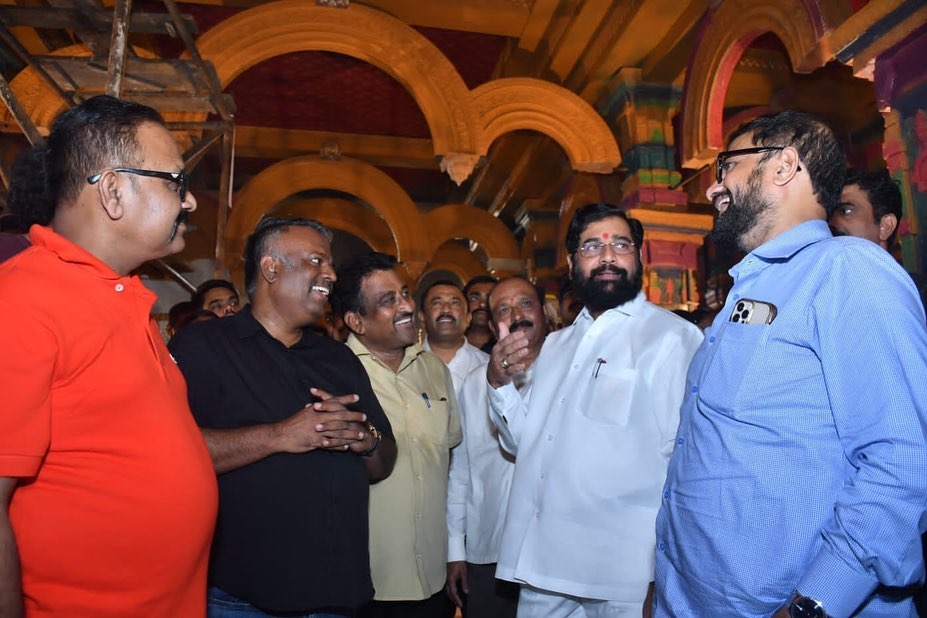 cm eknath shinde visits tembhi naka navratri 2022 photos
