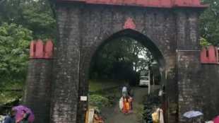 collector rajesh narvekar allowed celebrate navratri in durgadi fort kalyan for eknath shinde supporters